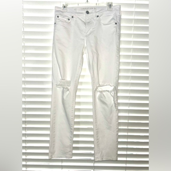 American Eagle Outfitters Other - American Eagle Men’s White Distressed Jeans